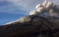 От проснувшегося колумбийского вулкана срочно увозят людей