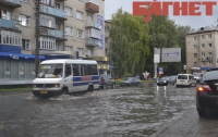 Дожди в Ривне: аварии, затопления (ФОТО)