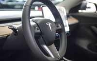 Tesla рассекретила интерьер электрического грузовика Semi