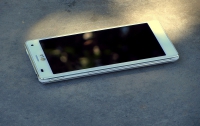 LG выпустит смартфоны с гибким экраном