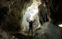 Мужчина десять лет прожил в пещере после смерти родителей