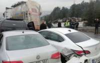 В Турции произошла авария с участием 23 автомобилей (видео)