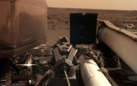 Аппарат NASA InSight сделал первое селфи на Марсе