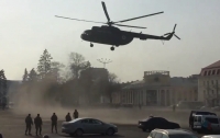 Вертолет ВВС ВСУ забрал генерала с Красной площади (видео)