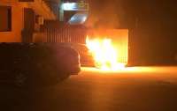 Народному депутату Леросу сожгли авто