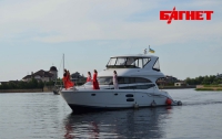 Иванова и Айсина посоревновались в длине яхт (ФОТО) 