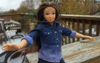 Американцы выпустили прыщавую куклу Барби с целлюлитом (ФОТО)
