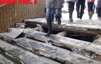 Подземные переходы в Киеве разваливаются на глазах (ФОТО)