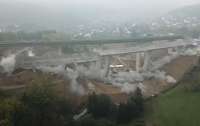 В Германии взрыв 50-ти метрового моста сняли на камеру