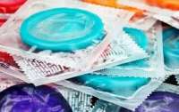 Один из местных водоканалов решил закупить презервативы и духи для сотрудников