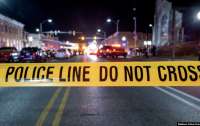 По меньшей мере восемь человек погибли в результате стрельбы в пригородах Чикаго