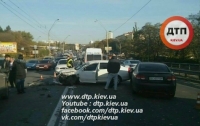ДТП в Киеве: Разбито четыре авто, трое пострадали, в том числе ребенок