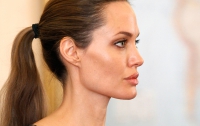 Анджелина Джоли раскрыла секрет красивых волос