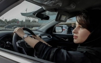 Первая женщина в Саудовской Аравии получила водительские права