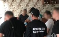 Одесского таможенника задержали при получении долларовой взятки